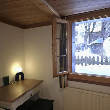 Διαμέρισμα Heimatkunst 02, Klassisches Walliser Chalet, Teilrenoviert, Zentral Leukerbad