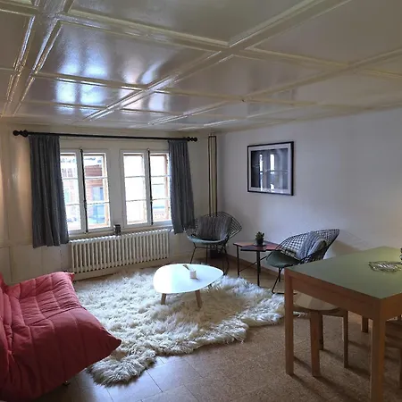 Heimatkunst 02, Klassisches Walliser Chalet, Teilrenoviert, Zentral アパート *