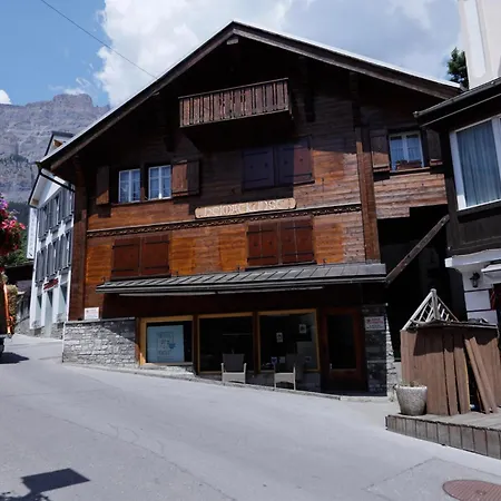 Heimatkunst 02, Klassisches Walliser Chalet, Teilrenoviert, Zentral Leukerbad