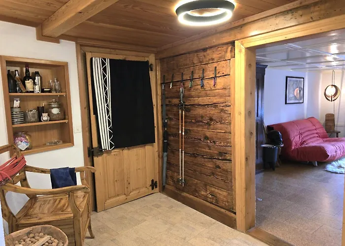 Heimatkunst 02, Klassisches Walliser Chalet, Teilrenoviert, Zentral 公寓 *