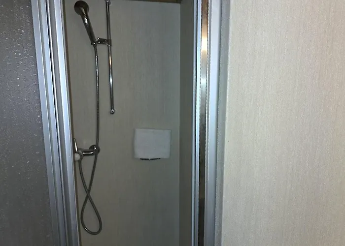 Heimatkunst 02, Klassisches Walliser Chalet, Teilrenoviert, Zentral * 洛伊克巴德