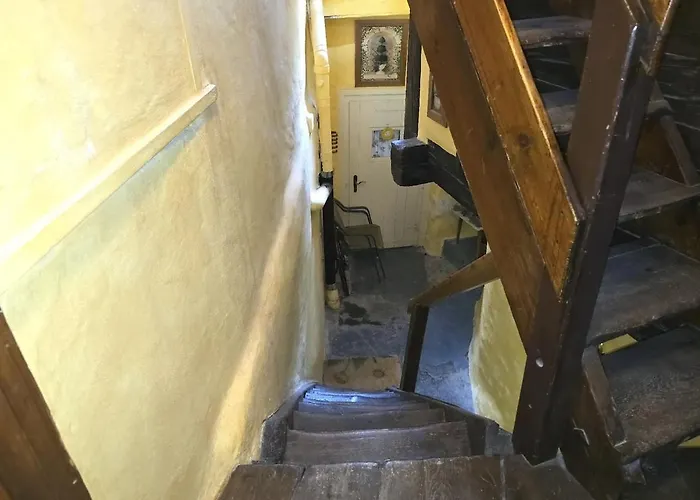 Heimatkunst 02, Klassisches Walliser Chalet, Teilrenoviert, Zentral アパート