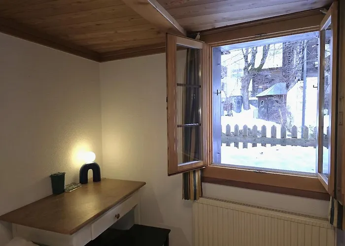 公寓 Heimatkunst 02, Klassisches Walliser Chalet, Teilrenoviert, Zentral 洛伊克巴德