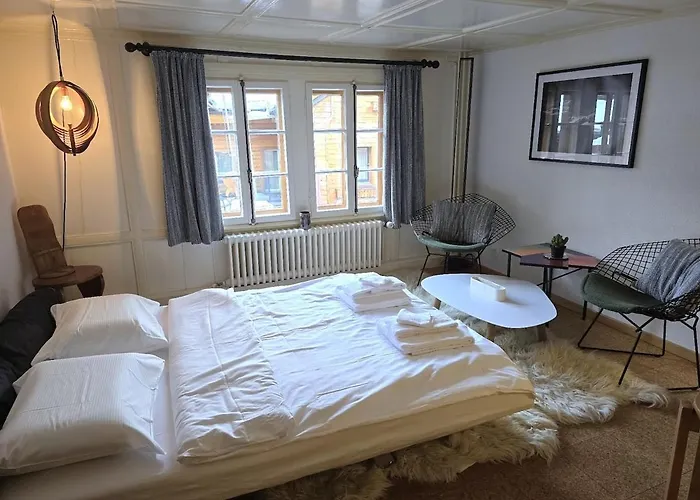 Heimatkunst 02, Klassisches Walliser Chalet, Teilrenoviert, Zentral Loèche-les-Bains