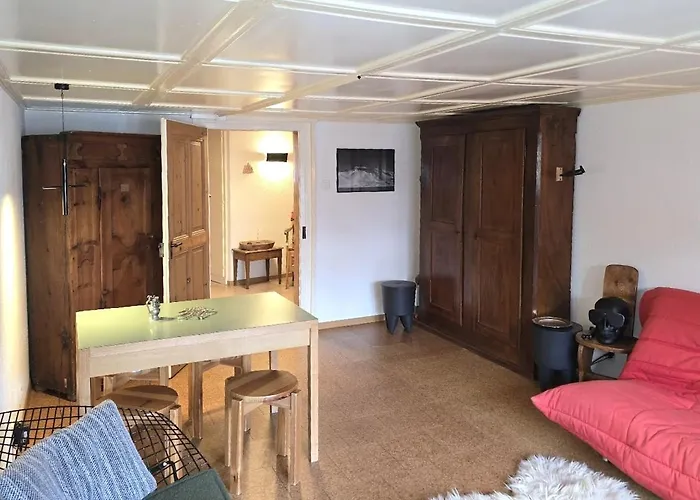 Heimatkunst 02, Klassisches Walliser Chalet, Teilrenoviert, Zentral Διαμέρισμα *